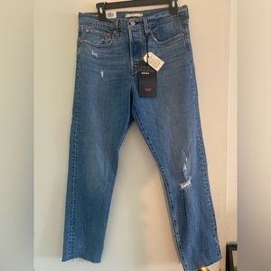 Levi’s wedgie tapered leg